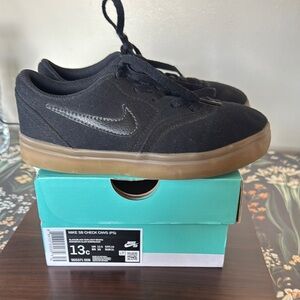 Nike Kids Black Sneakers